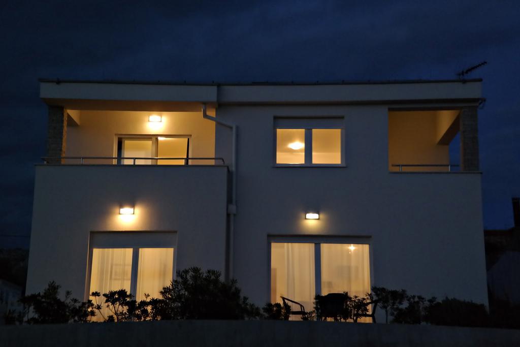 House Natali 70M From The Beach - Free Ev Top Up Rtina Exterior photo