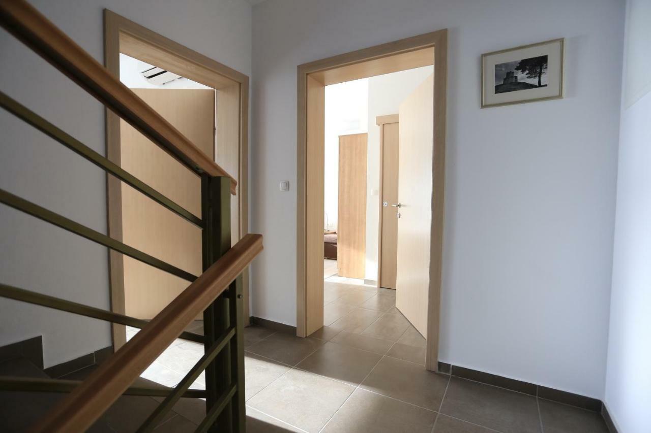 House Natali 70M From The Beach - Free Ev Top Up Rtina Exterior photo