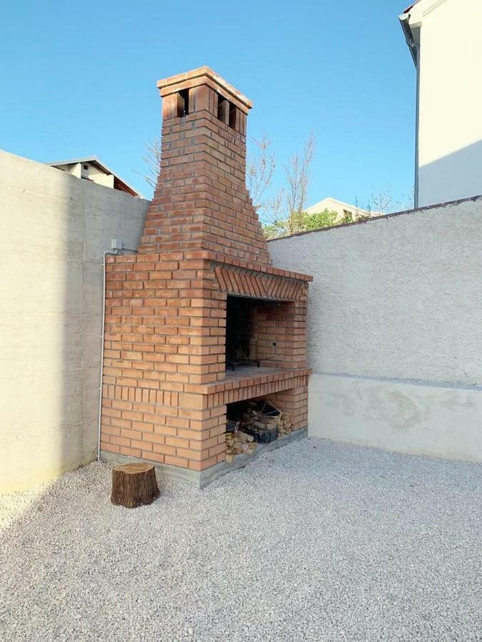 House Natali 70M From The Beach - Free Ev Top Up Rtina Exterior photo