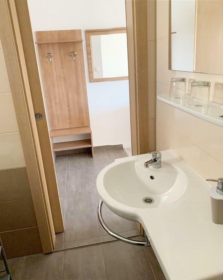 House Natali 70M From The Beach - Free Ev Top Up Rtina Exterior photo